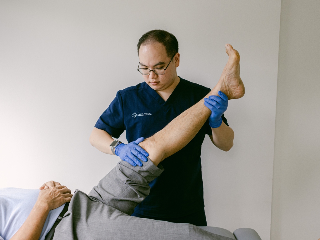 podiatrist assessment for knee osteoarthritis