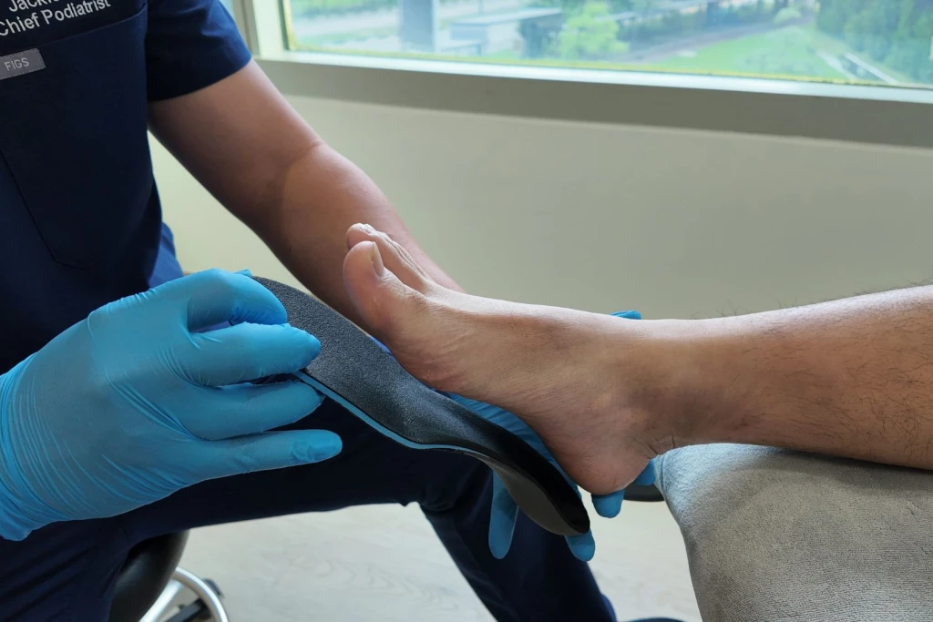 Managing Hip Flexor Strain Symptoms, Causes, and Treatment at Straits Podiatry