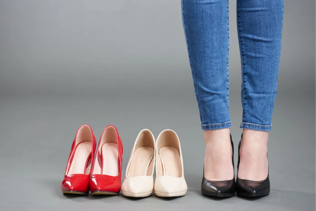 Onycholysis (Lifting Toenail): Symptoms, Causes, and Treatment